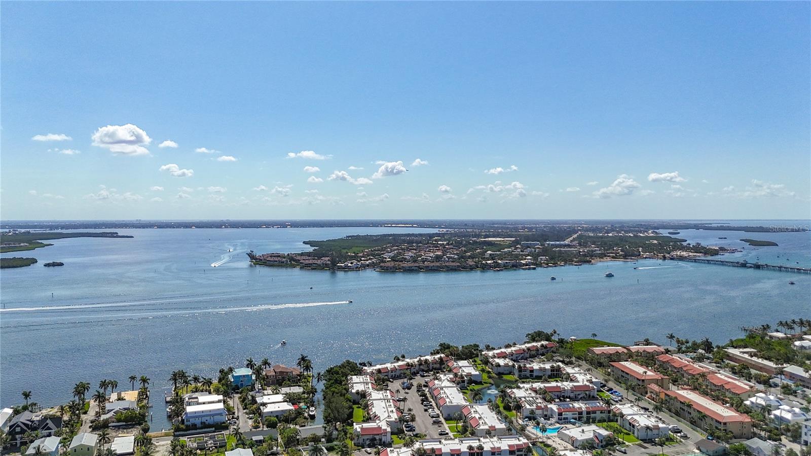 RUNAWAY BAY - Residential