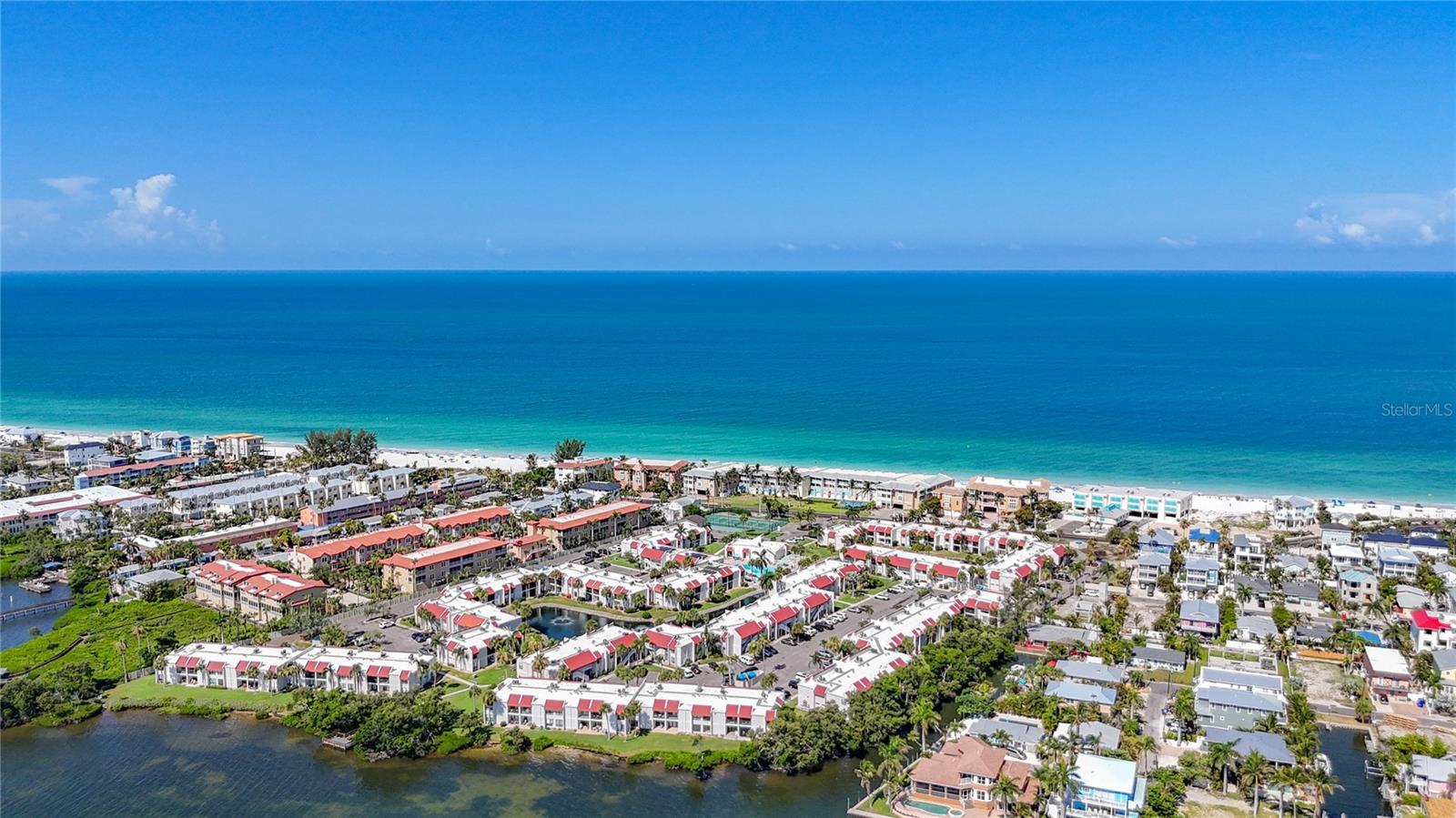 RUNAWAY BAY - Residential