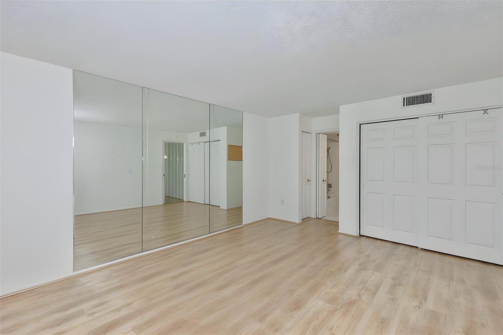 WILDEWOOD SPGS STAGE 6B OF WOODLAWN - Residential