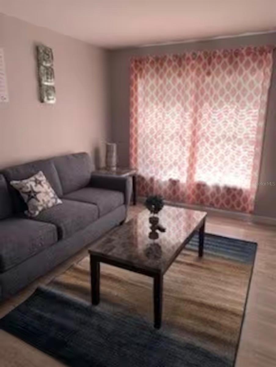 PARKWAY PALMS RESORT MAINGATE CONDO - Residential