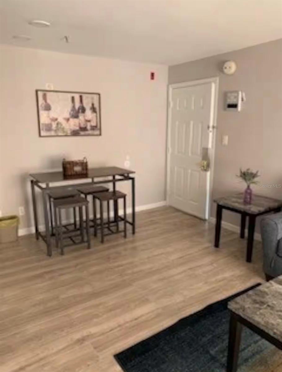 PARKWAY PALMS RESORT MAINGATE CONDO - Residential