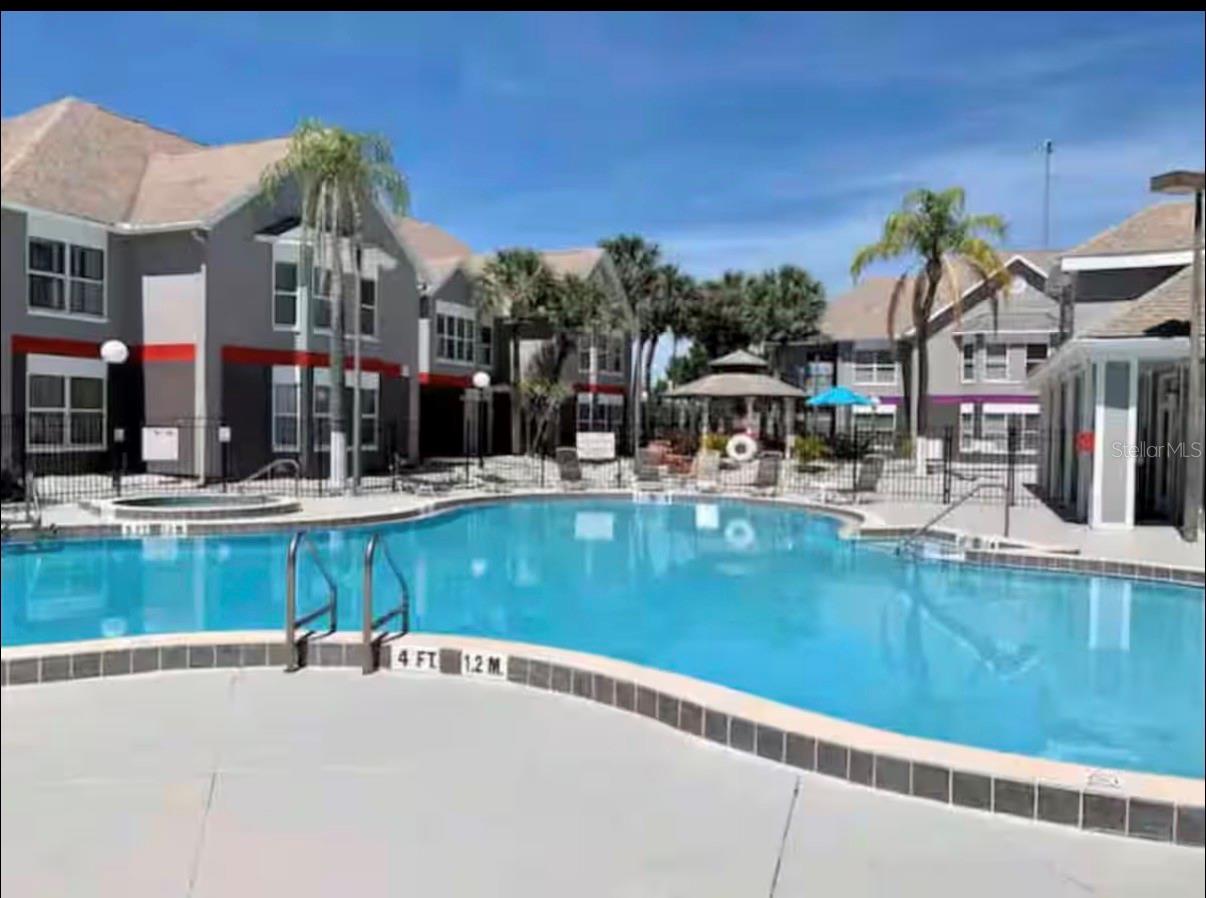 PARKWAY PALMS RESORT MAINGATE CONDO - Residential