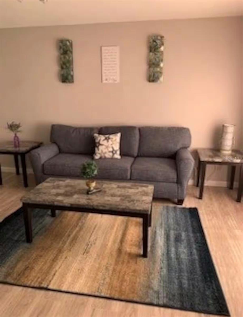 PARKWAY PALMS RESORT MAINGATE CONDO - Residential