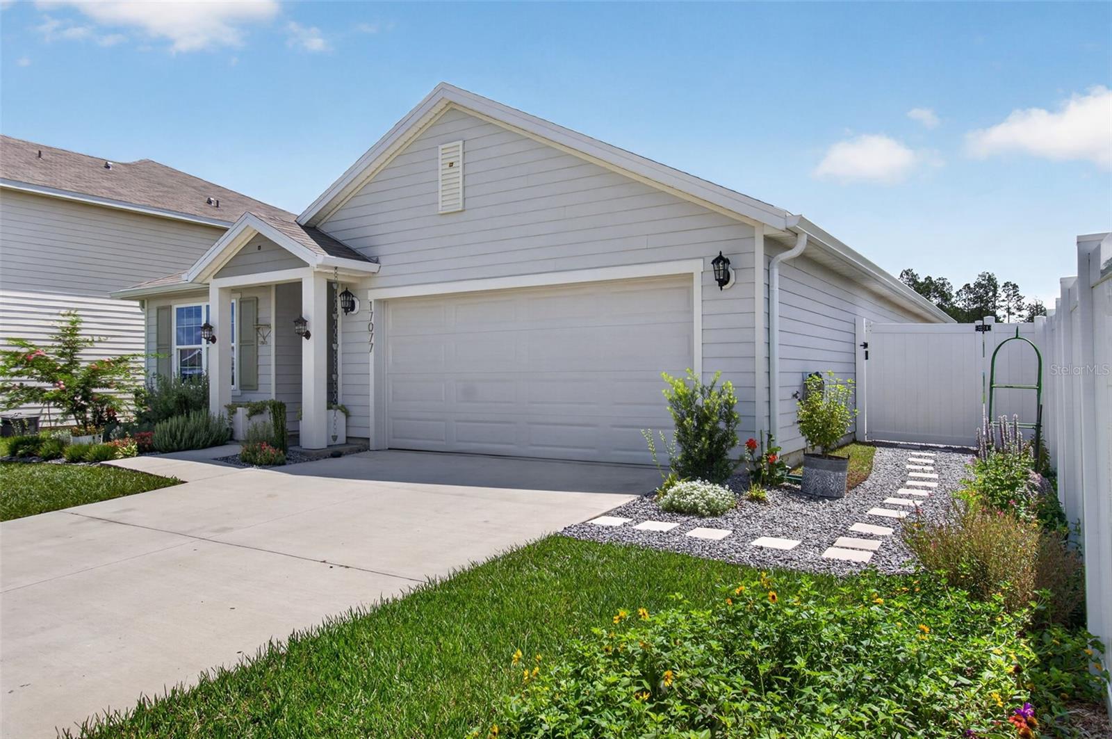 BRIARWOOD PH 2 & 3 PB 38 PG 94 - Residential