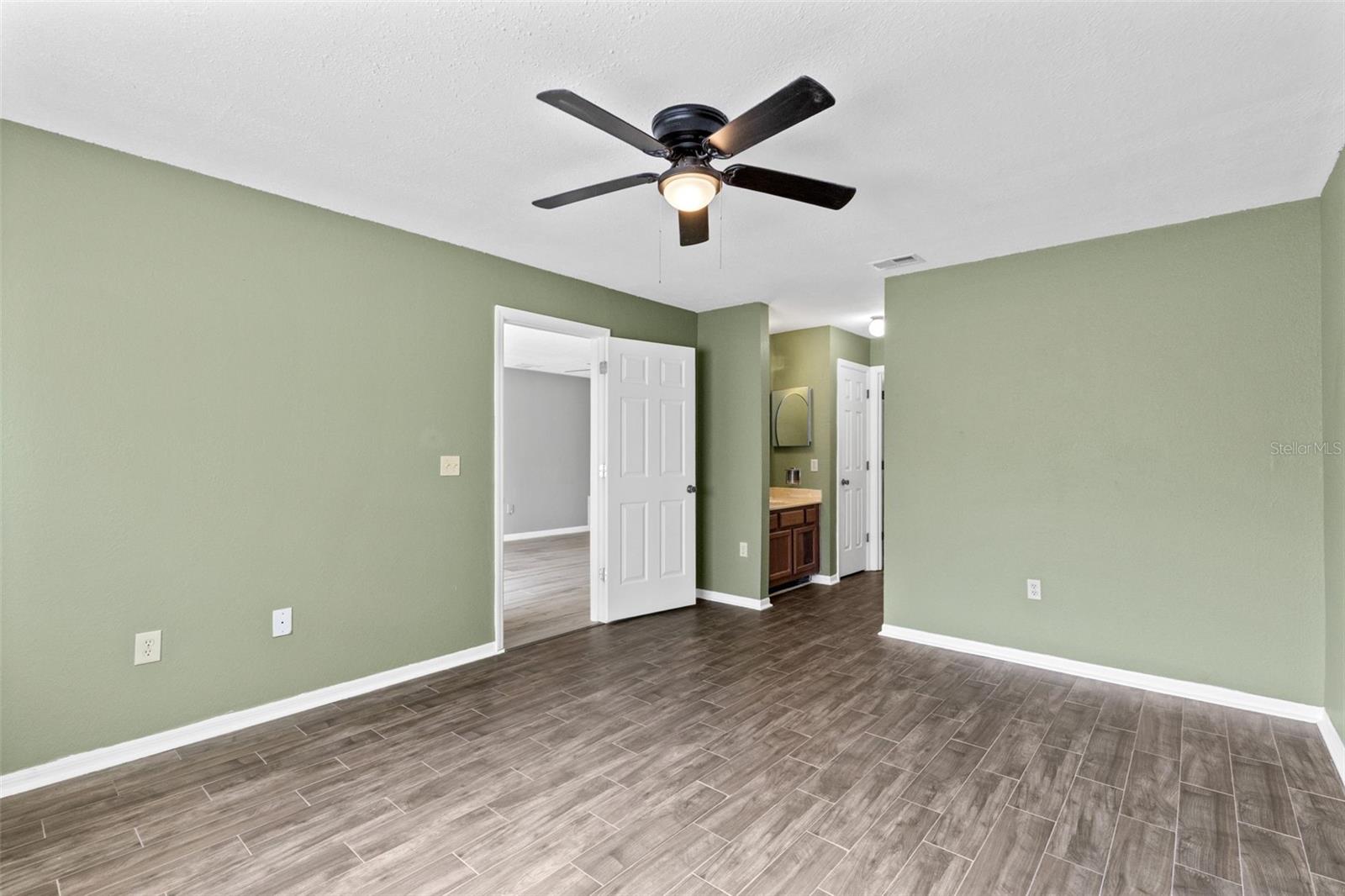 CLUBSIDE AT SABAL POINT A CONDO - Residential