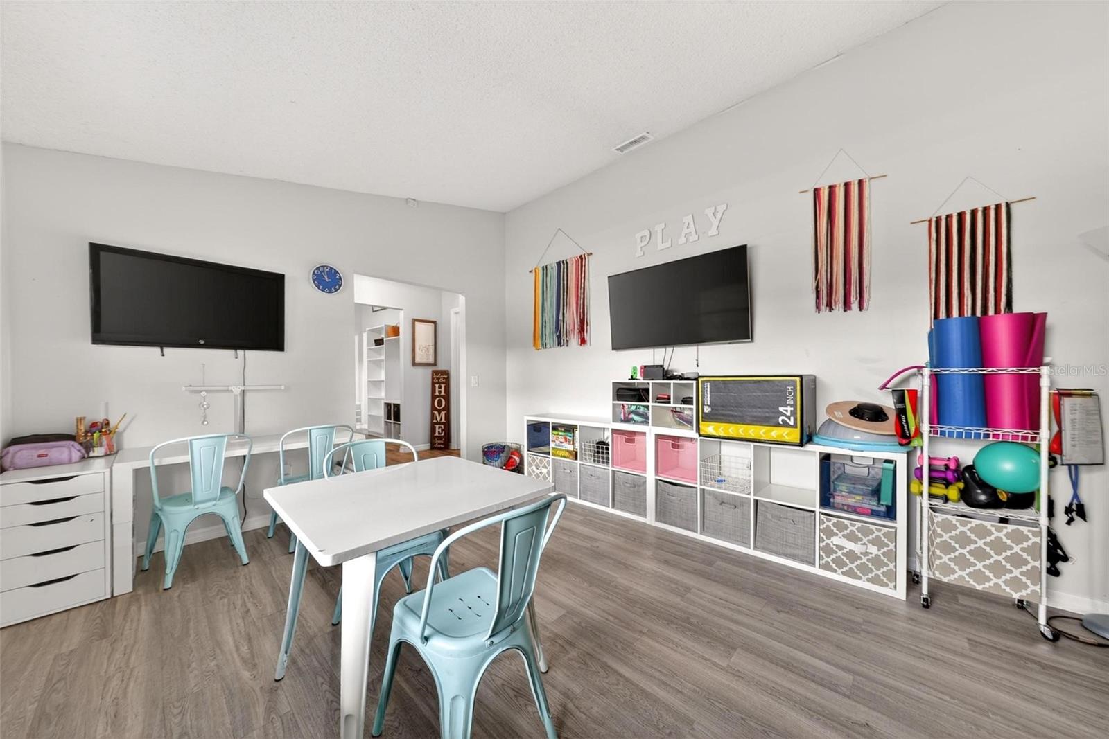 RIO PINAR EAST - Residential