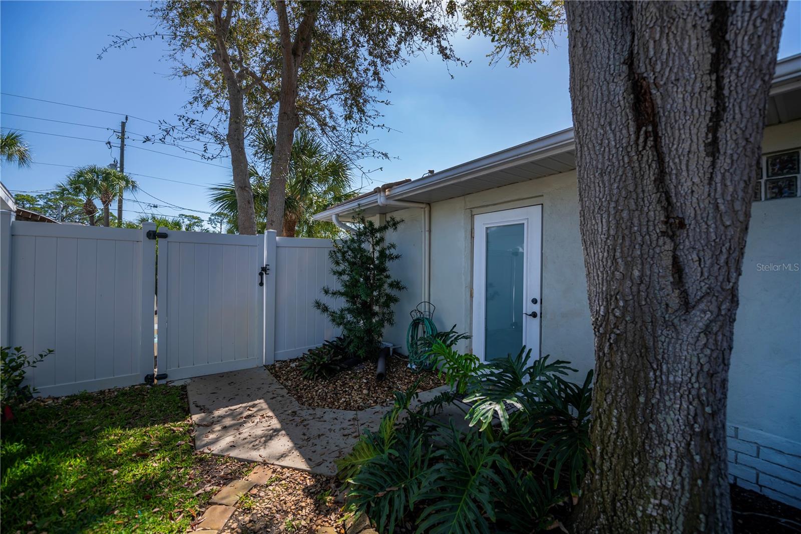SOUTH VENEZIA PARK SEC OF VENICE - Residential