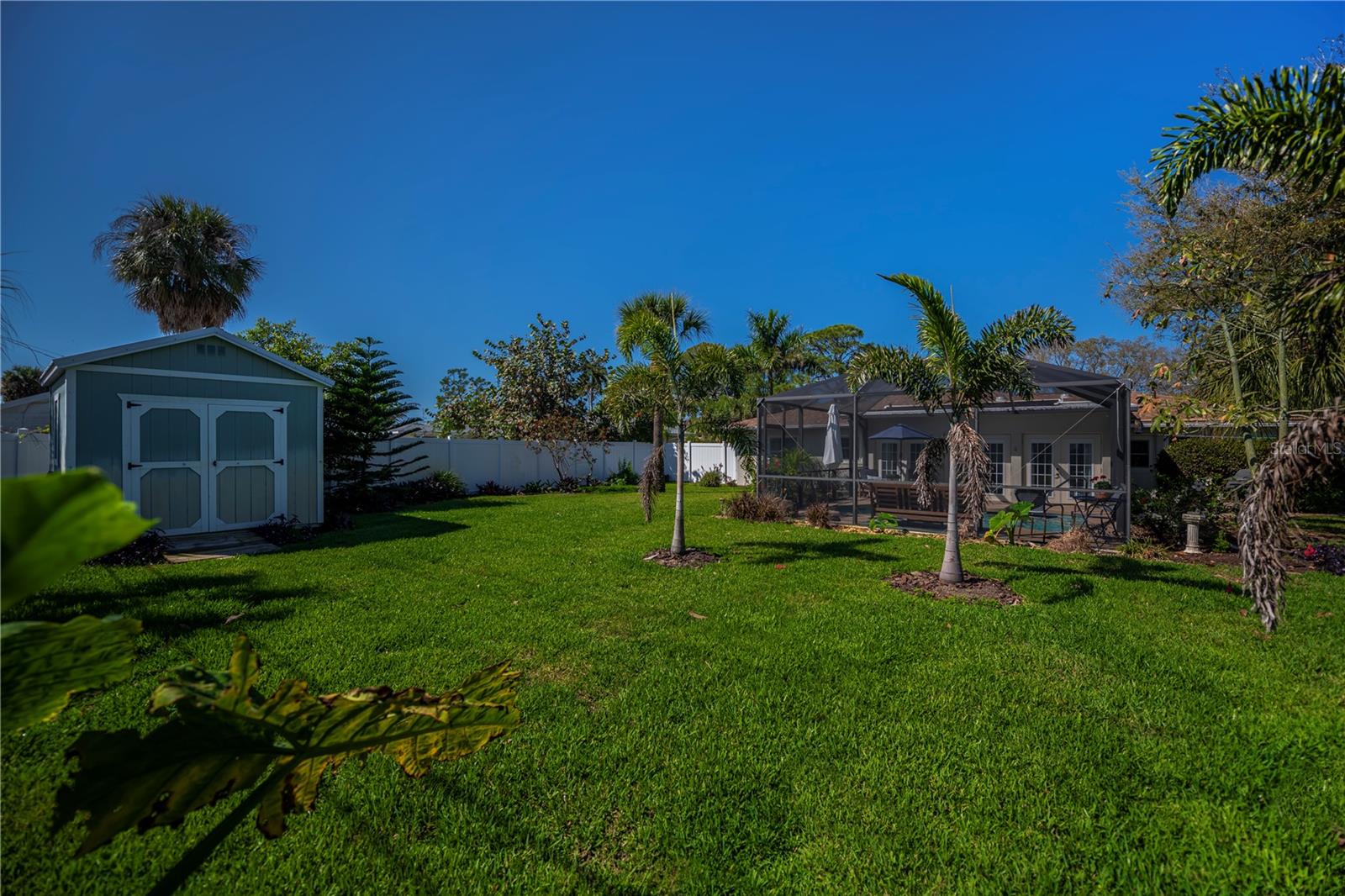 SOUTH VENEZIA PARK SEC OF VENICE - Residential