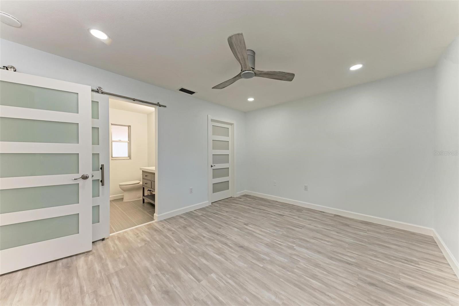 DESOTO SQUARE VILLAS PH I - Residential