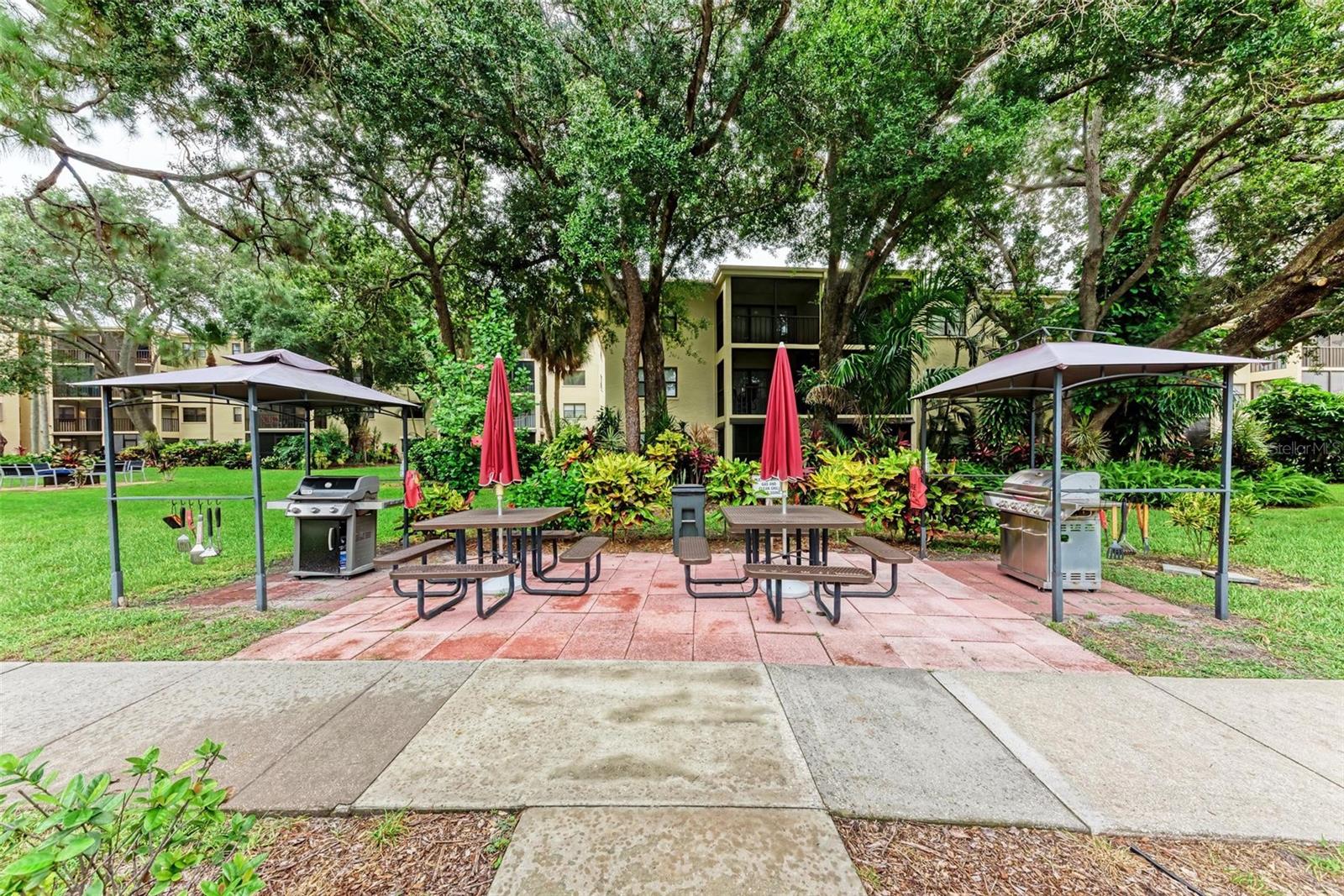 DESOTO SQUARE VILLAS PH I - Residential