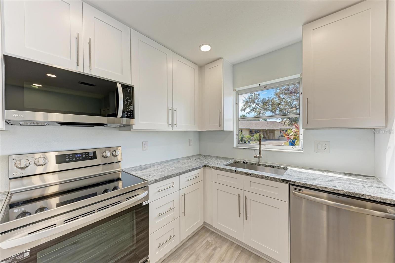 DESOTO SQUARE VILLAS PH I - Residential