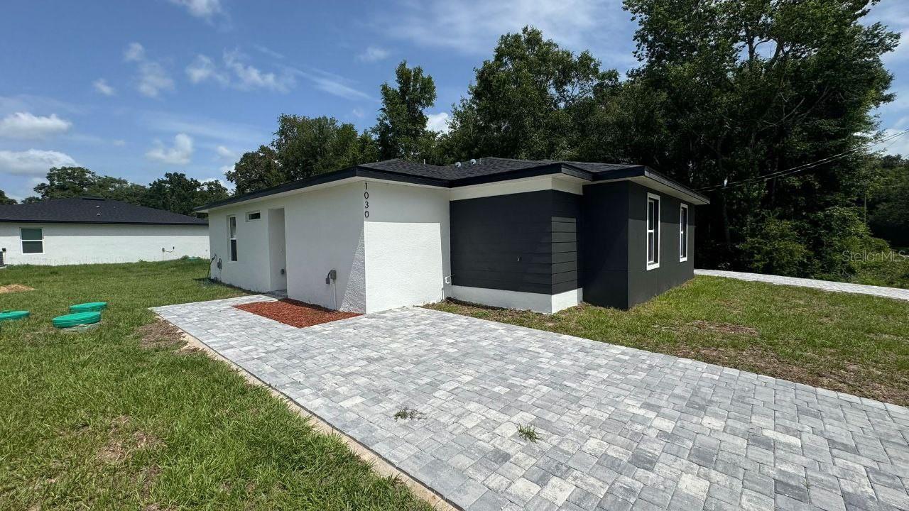 RIDGE MDWS - Residential Lease