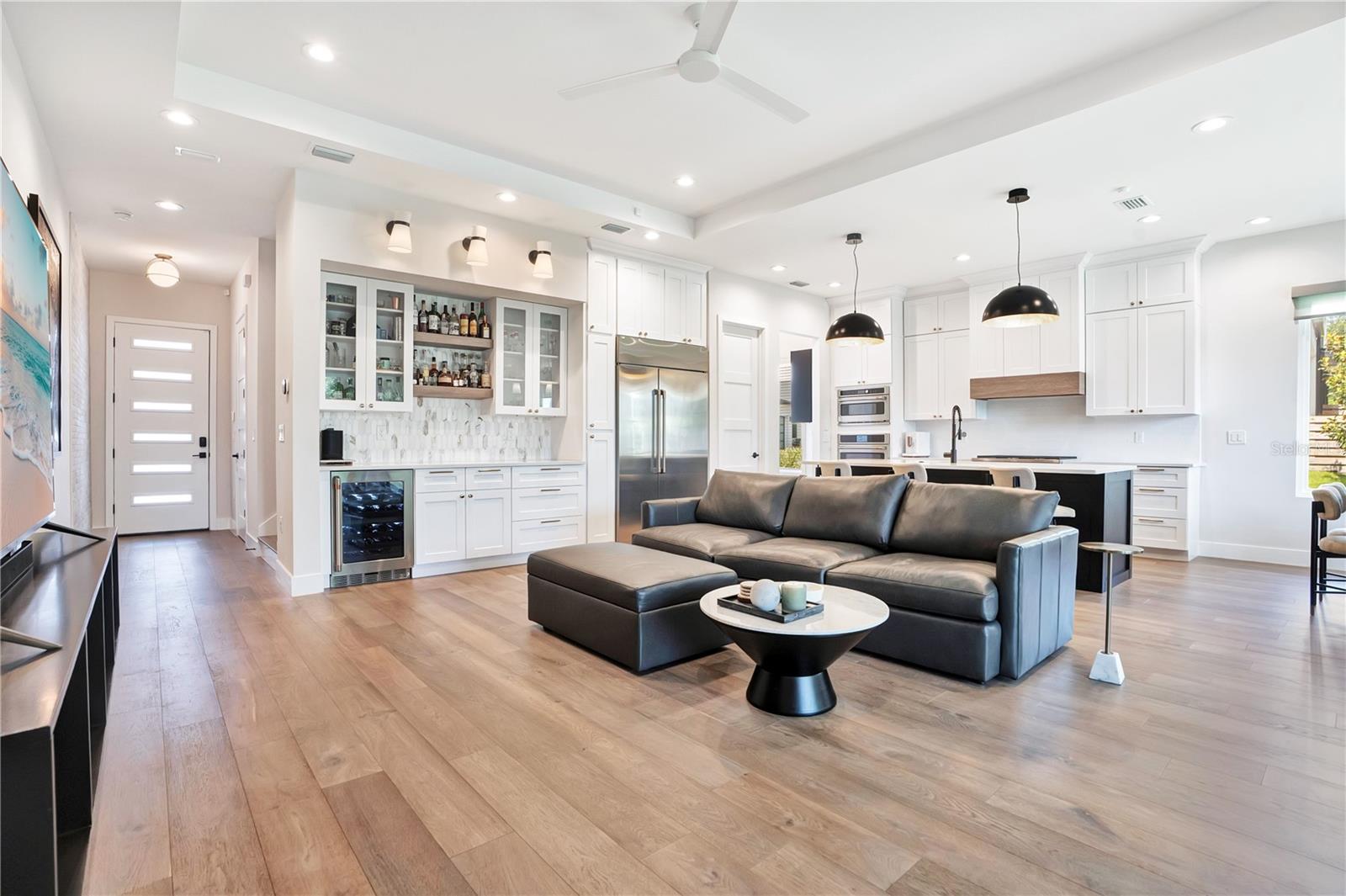 LAKE SPIER XING - Residential