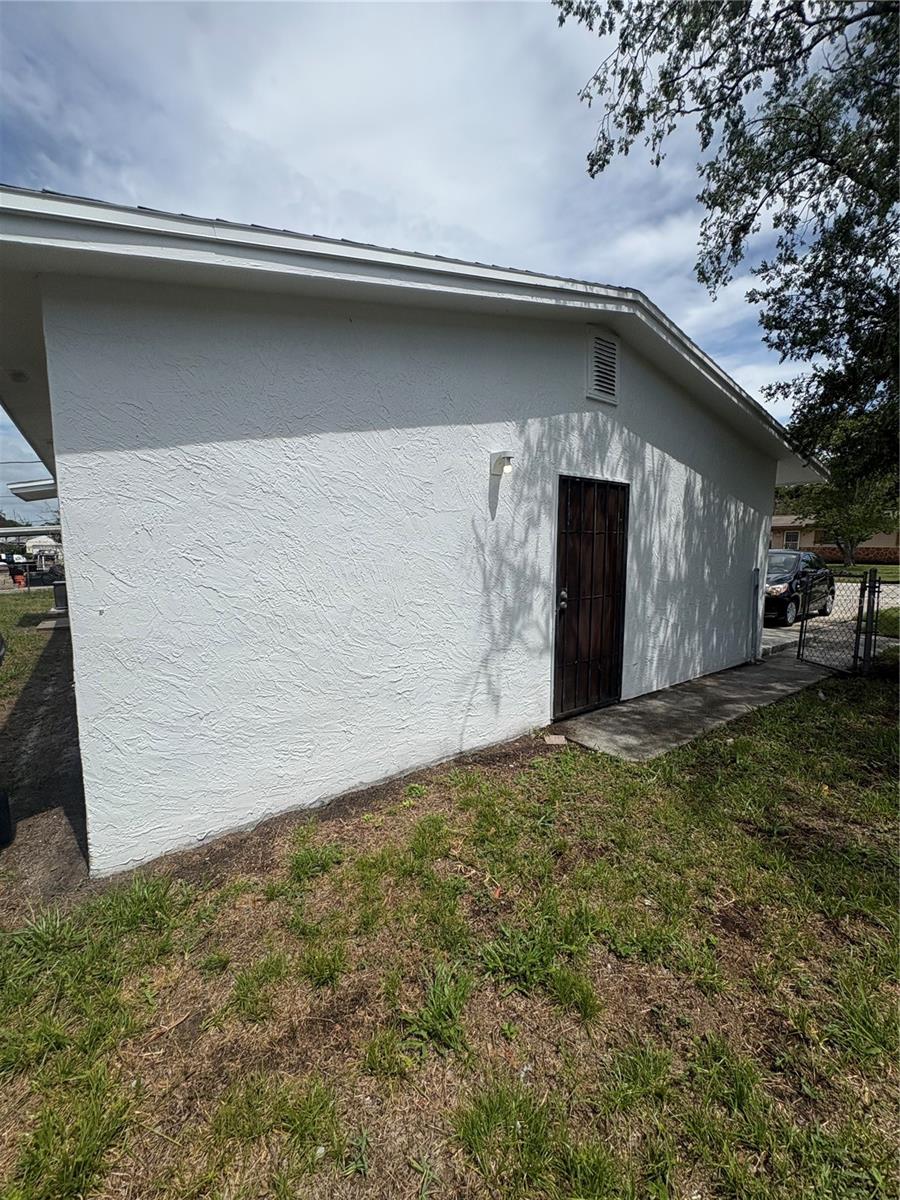 WHISPERING HILLS COUNTRY CLUB ESTATES SEC 05 - Residential