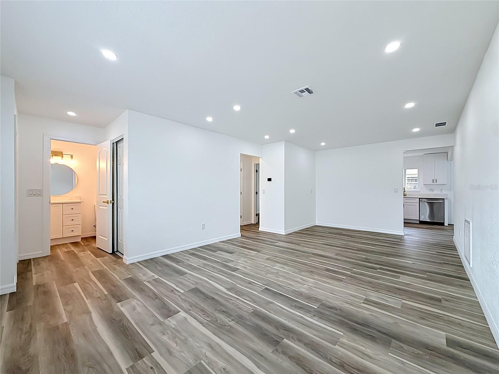 VENDOME VILLAGE - Residential