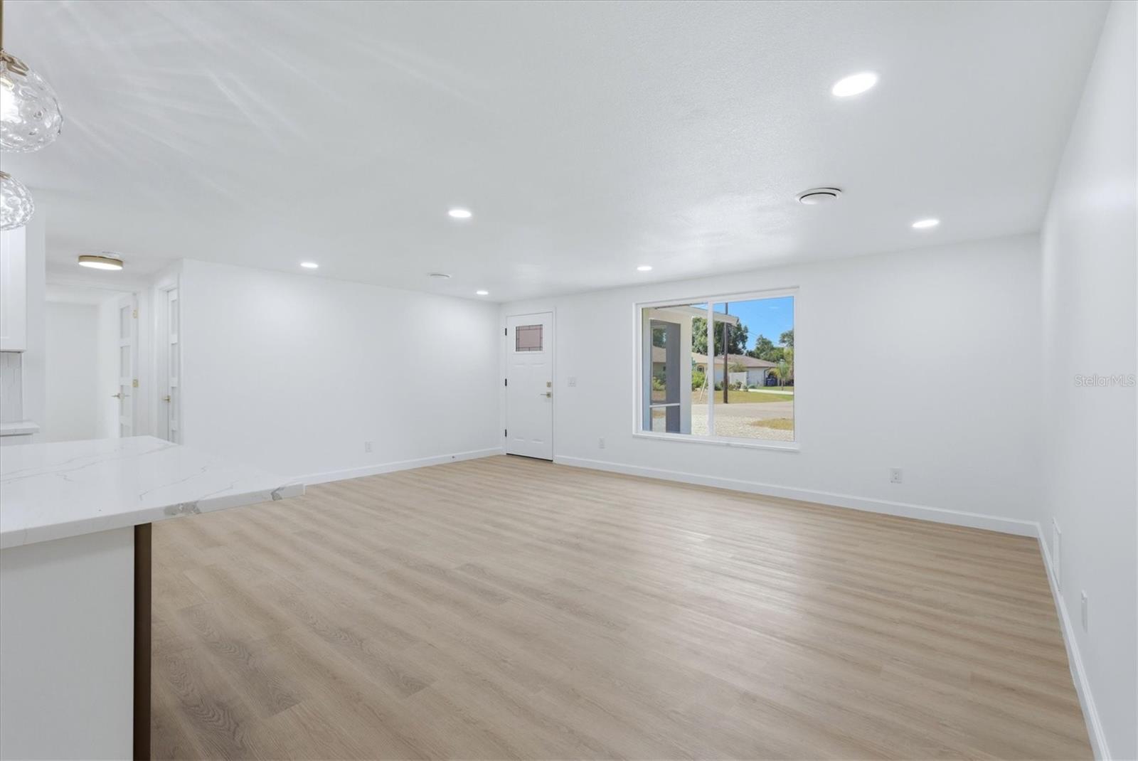 SOUTH VENICE - Residential