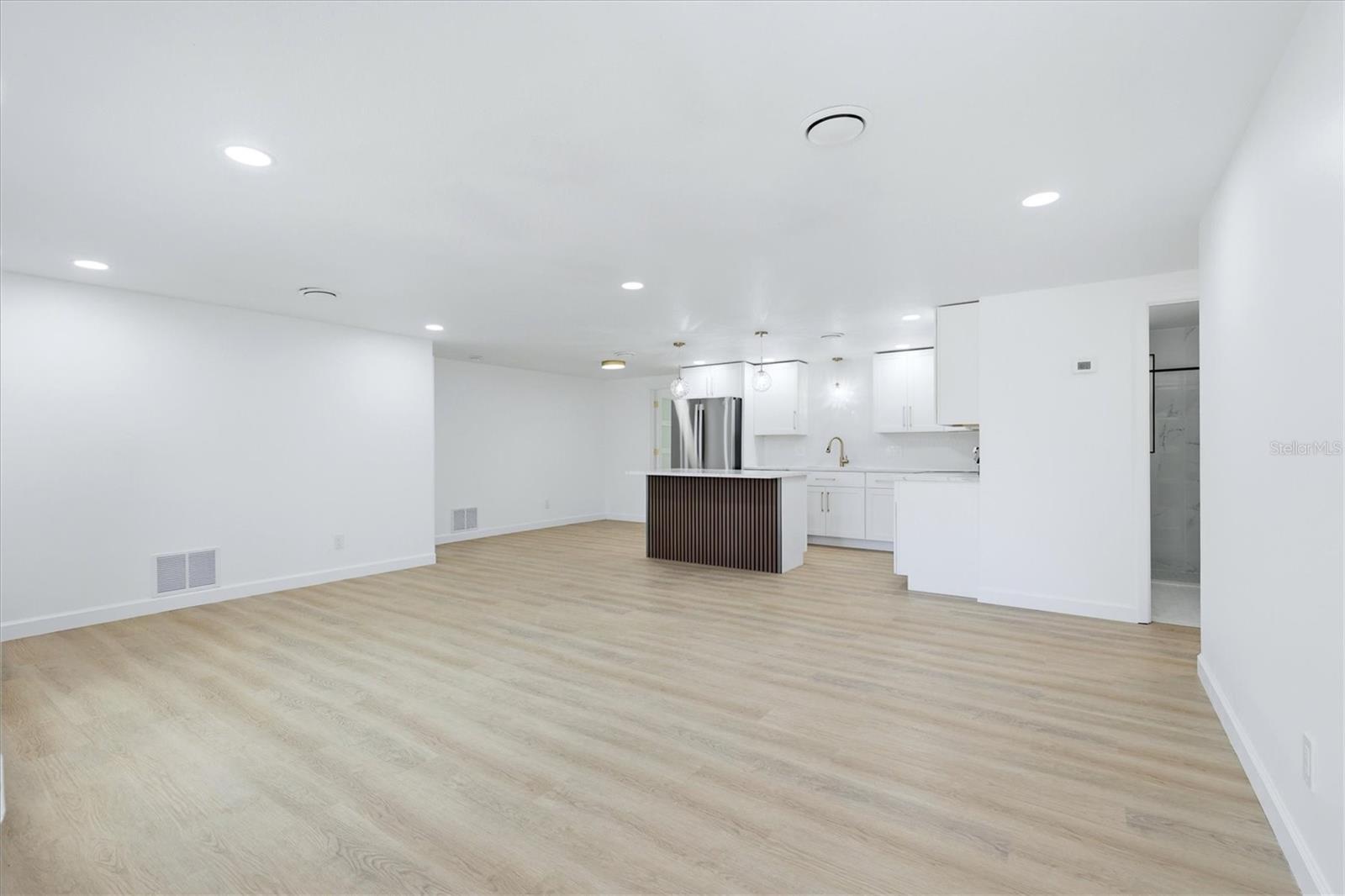 SOUTH VENICE - Residential