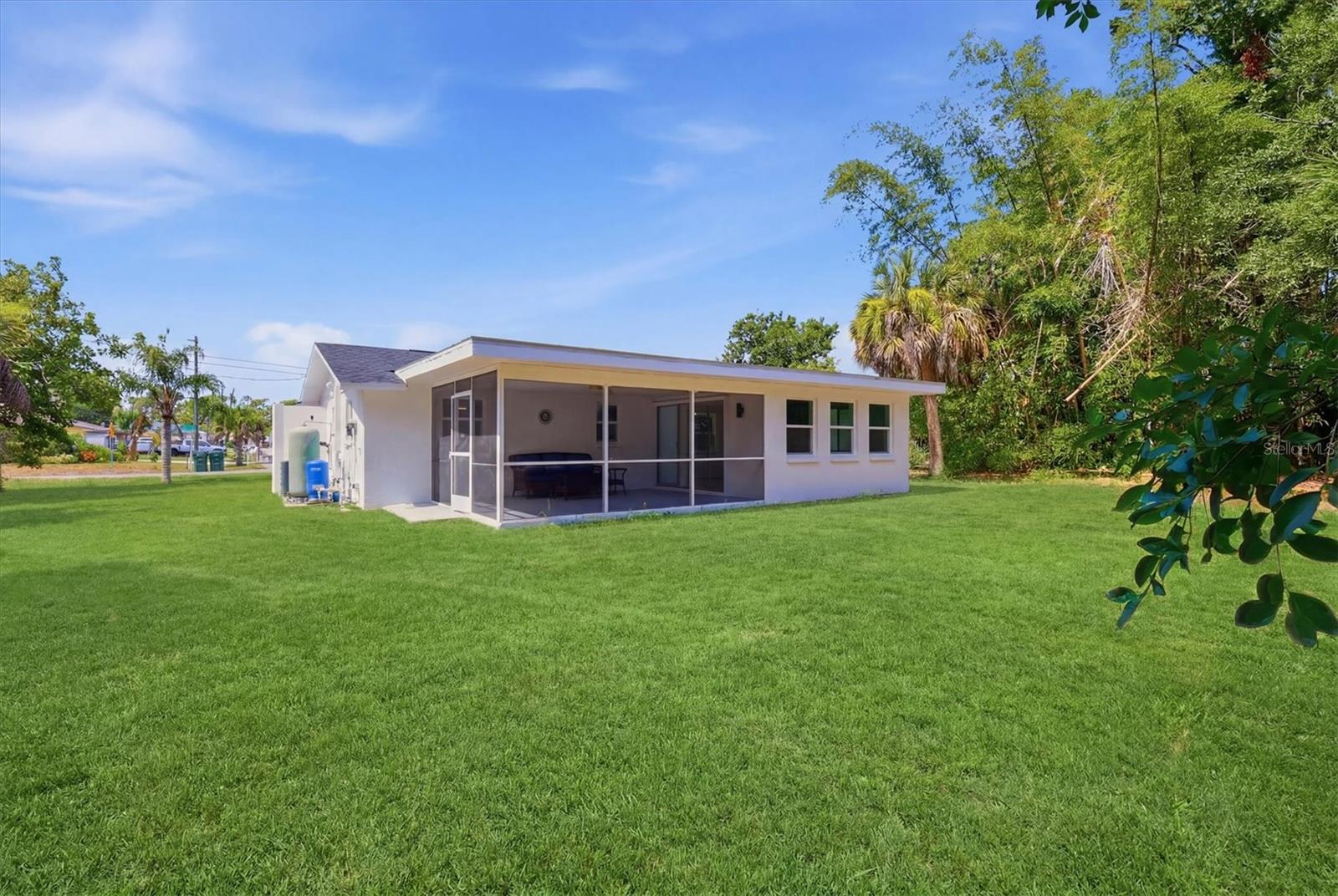 SOUTH VENICE - Residential