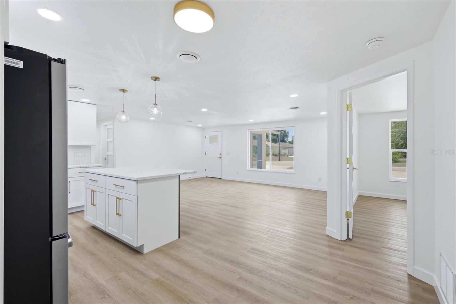 SOUTH VENICE - Residential