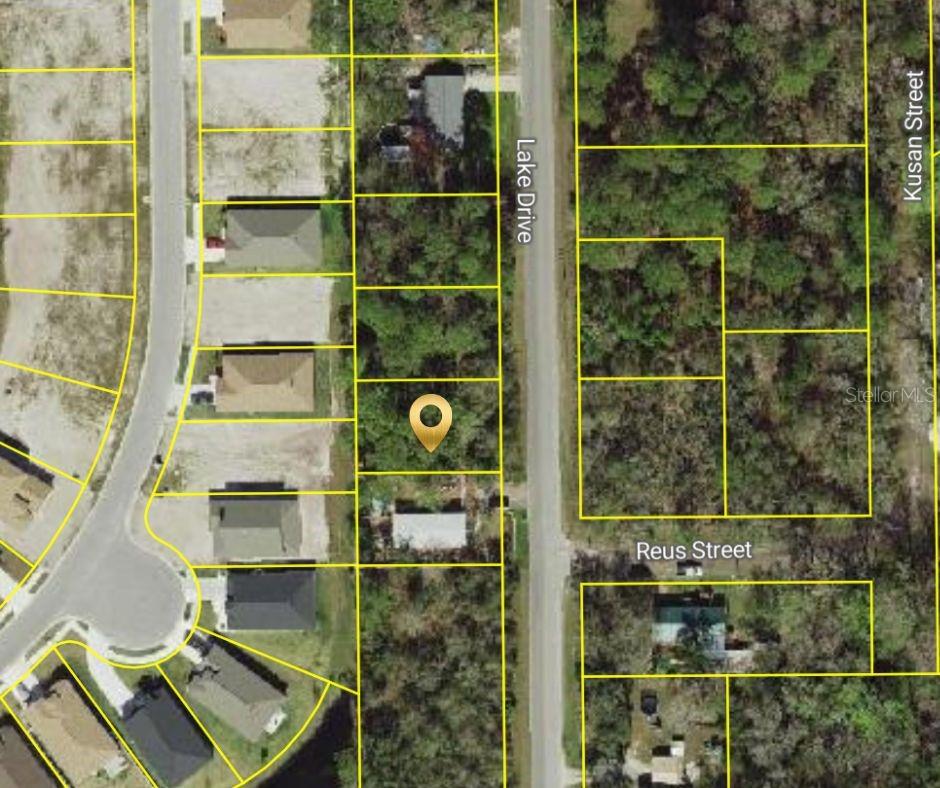 MOON LAKE ESTATES - Land