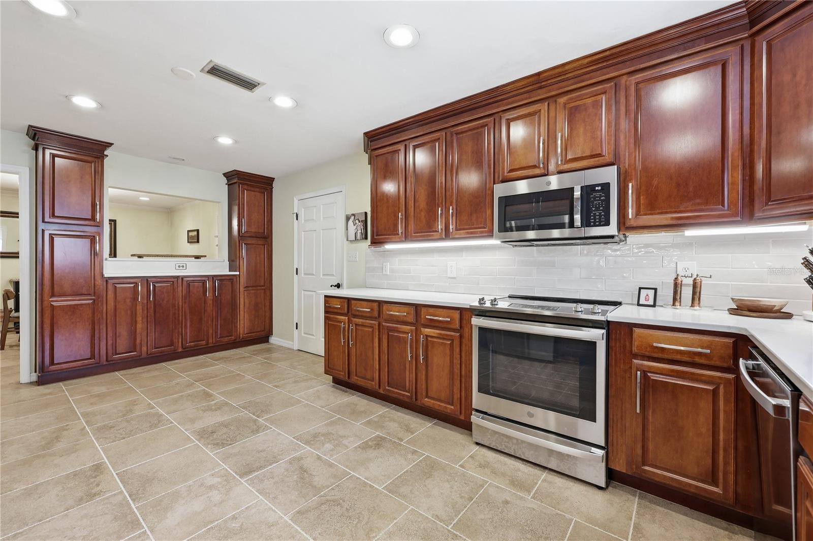 OAK CREST FOREST - Residential