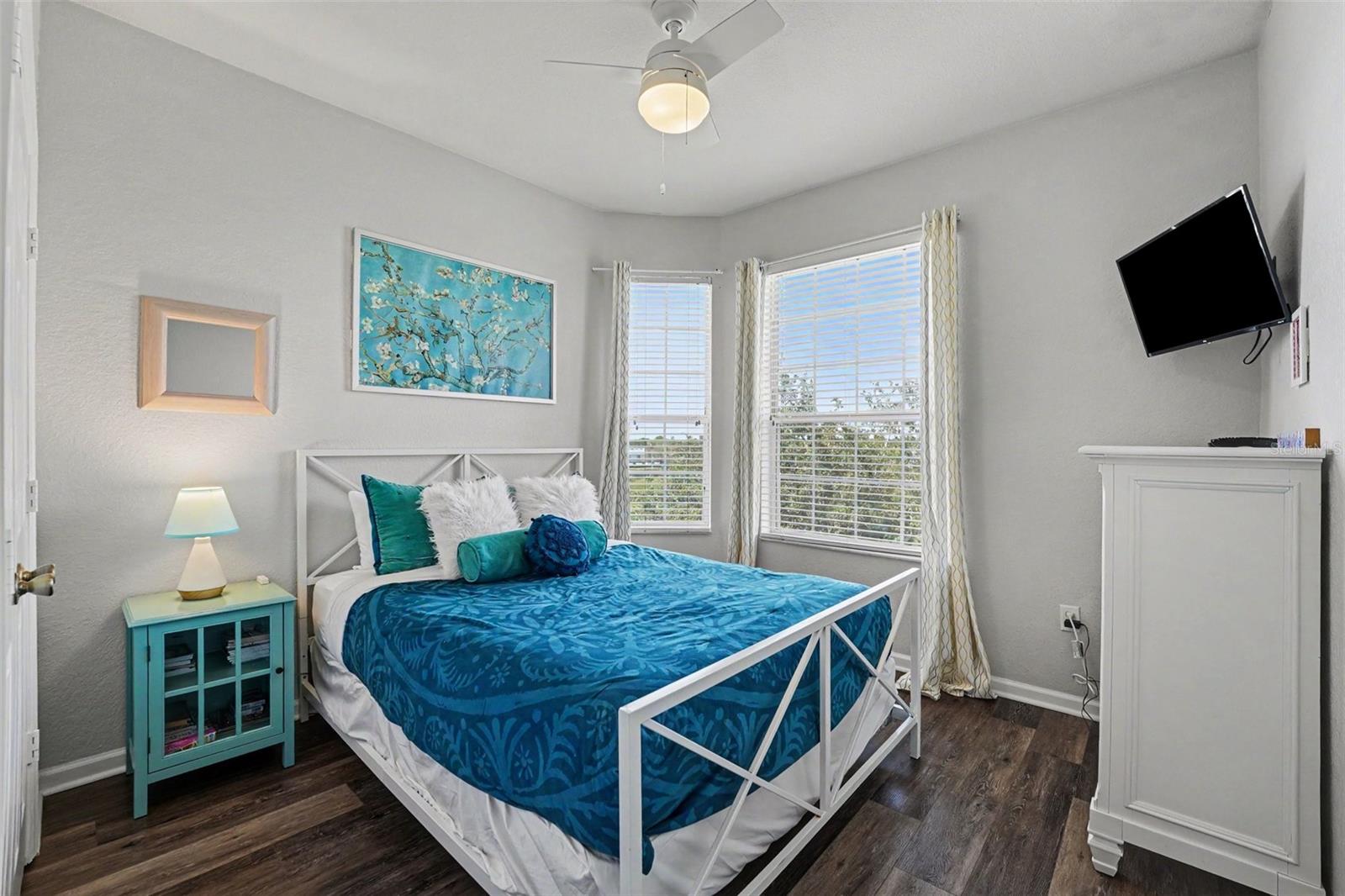 VENTURA WINDSOR HLS P7 - Residential