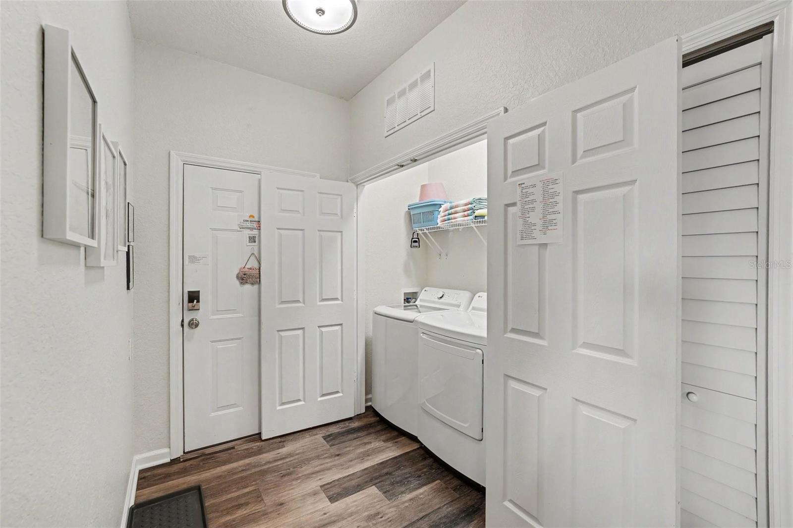 VENTURA WINDSOR HLS P7 - Residential