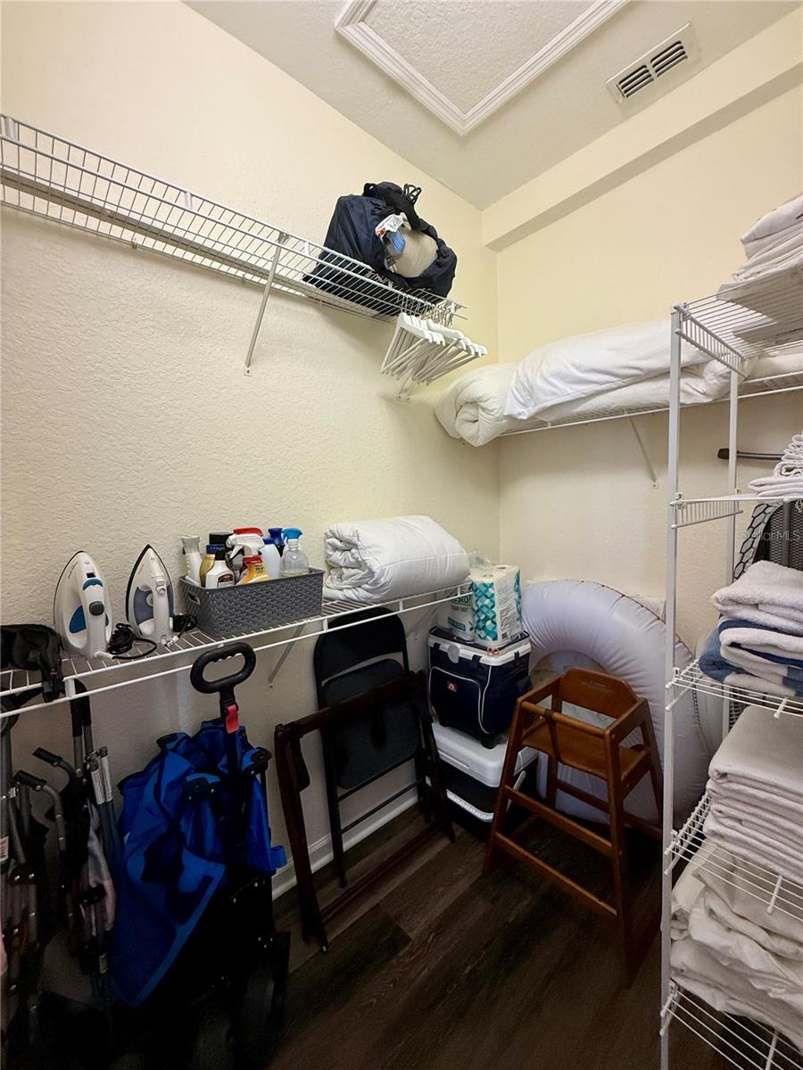 VENTURA WINDSOR HLS P7 - Residential