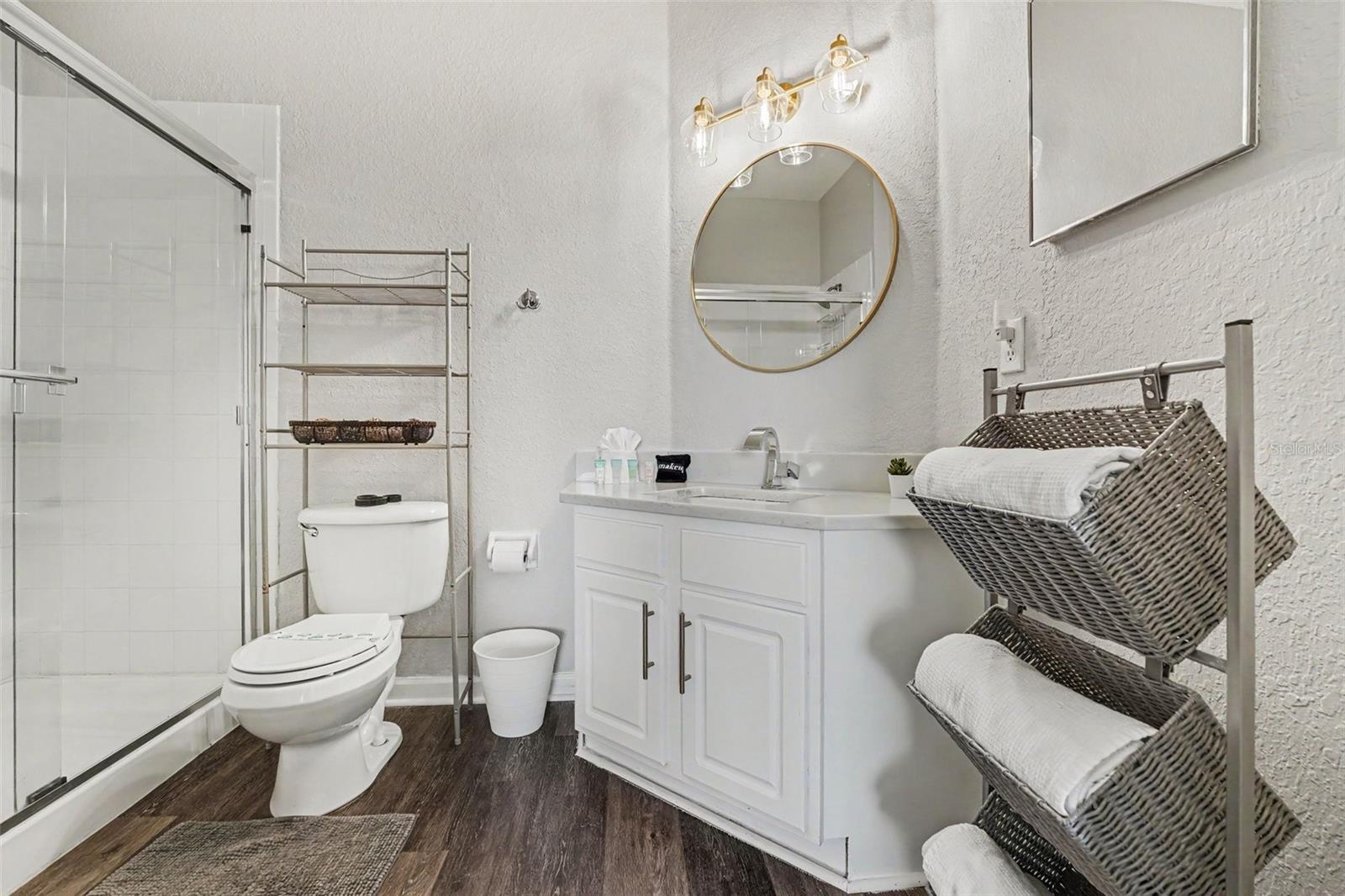 VENTURA WINDSOR HLS P7 - Residential