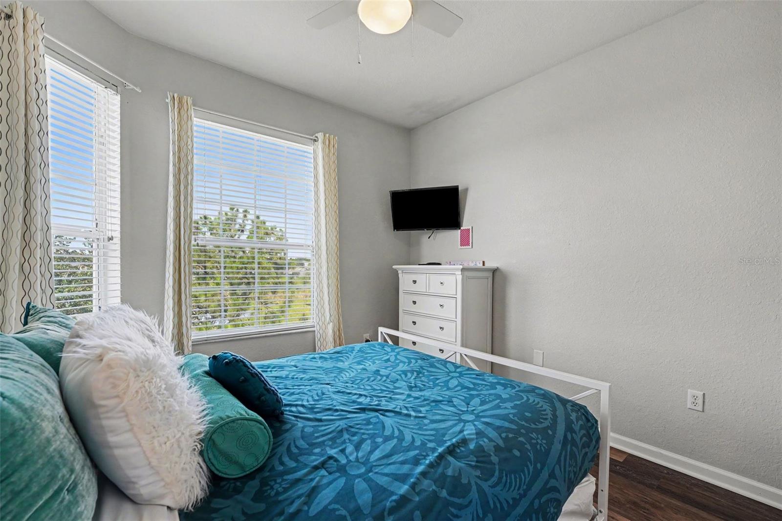 VENTURA WINDSOR HLS P7 - Residential