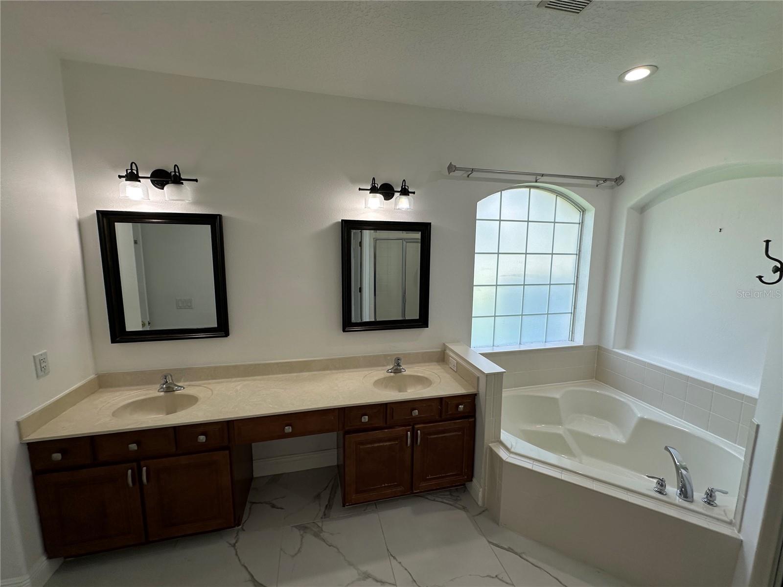 FELLS COVE UNIT 2 PH 1 - Residential