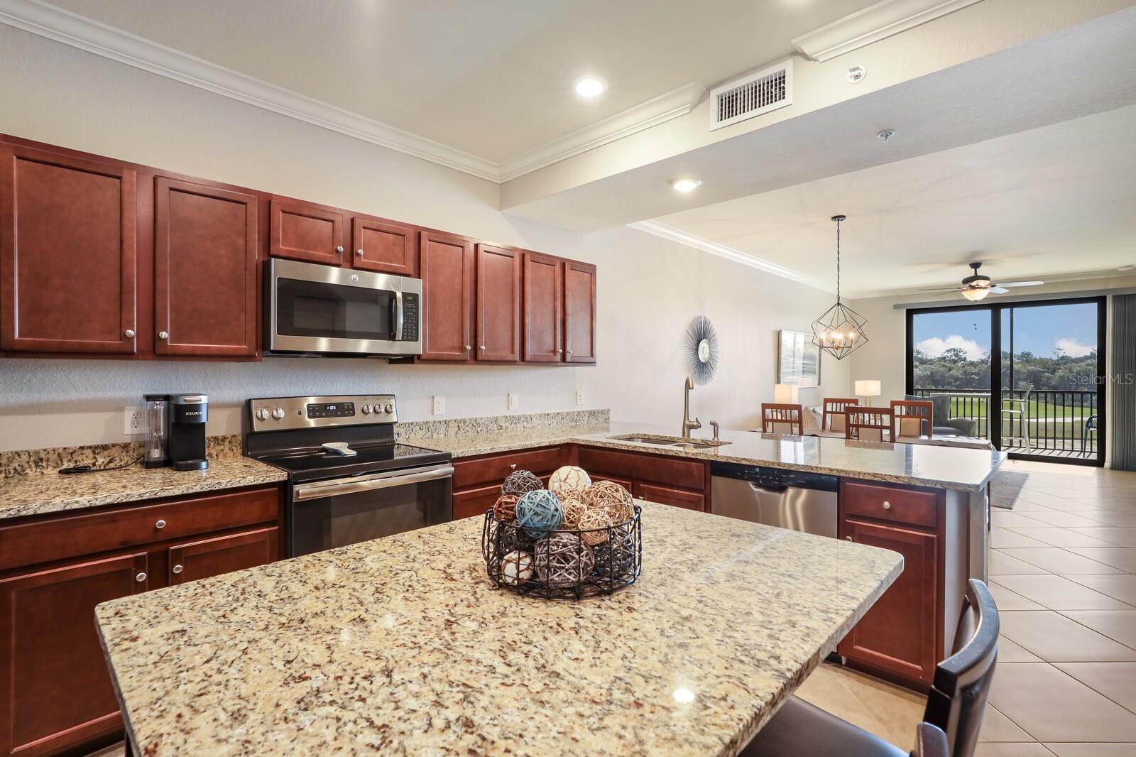 LAKEWOOD NATIONAL GOLF AND COUNTRY CLUB - Residential