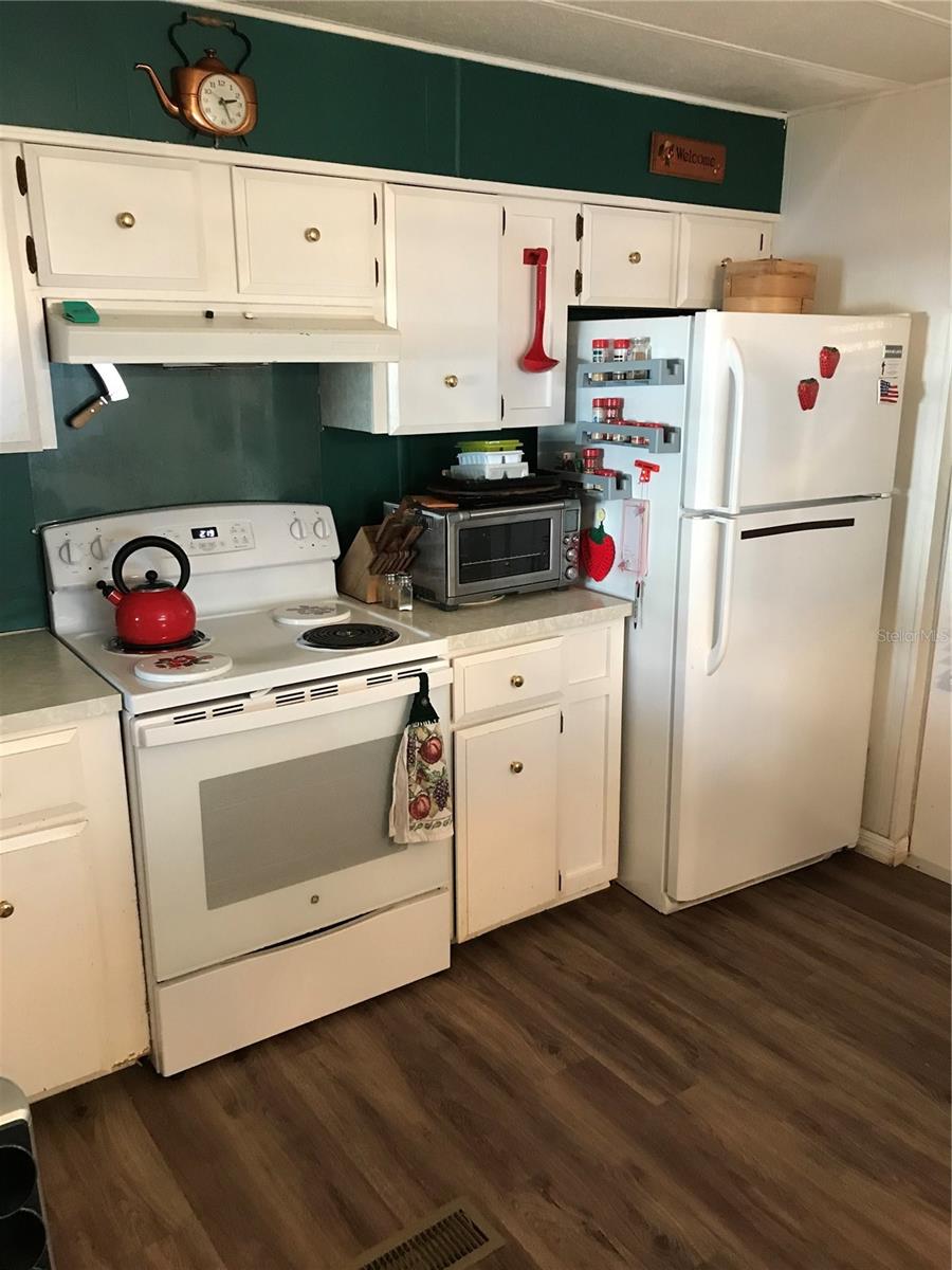 LAKESIDE RANCH FOR MOBILE HOMES - Residential