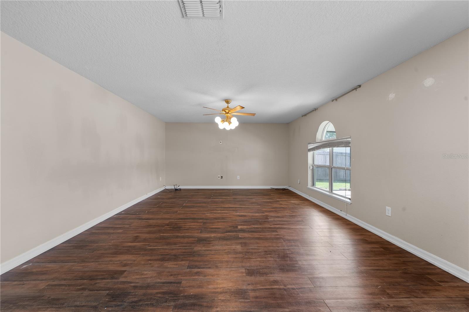 BAYWOOD PH 1B - Residential