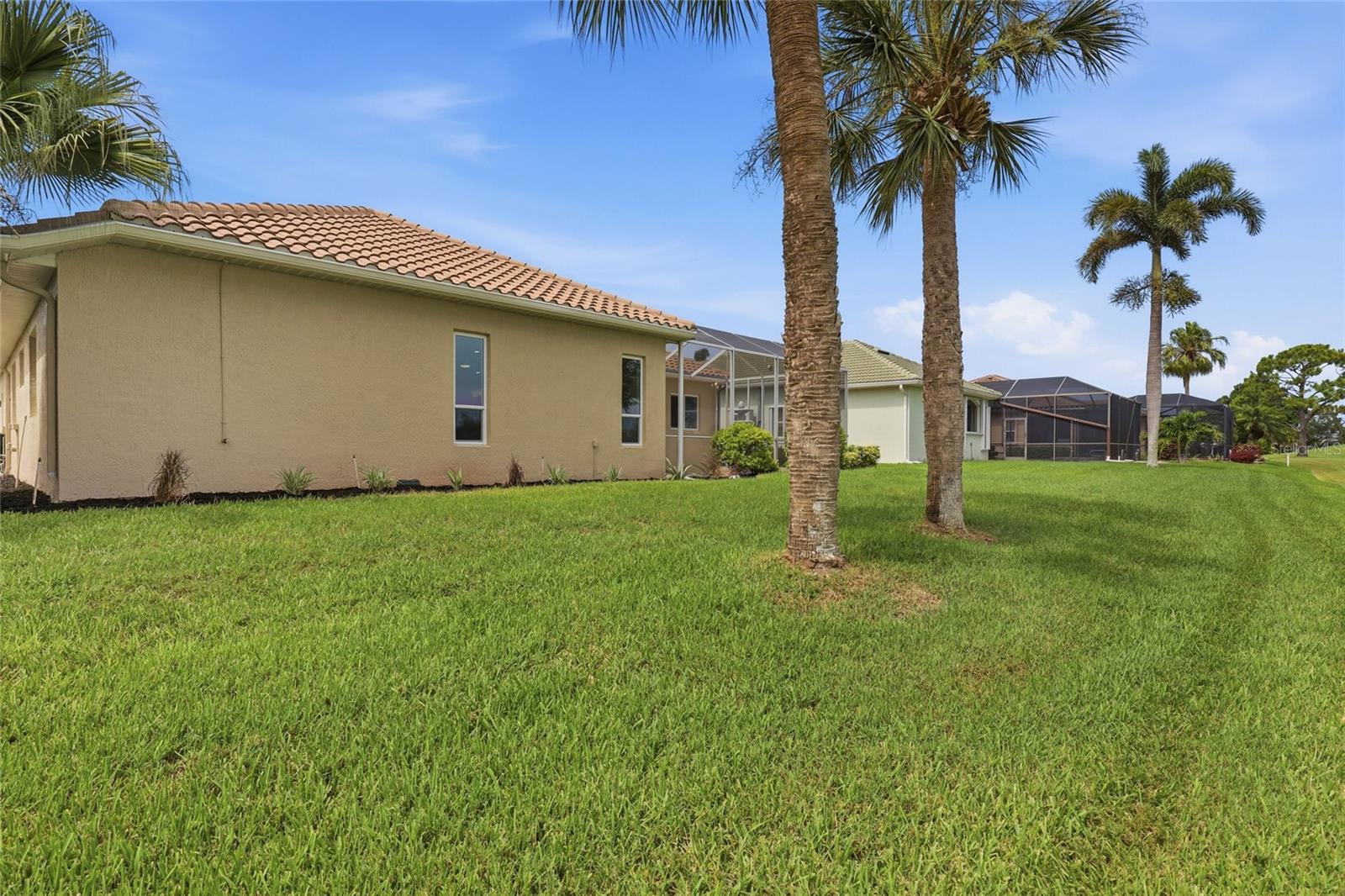 PELICAN POINTE GOLF & COUNTRY CLUB - Residential
