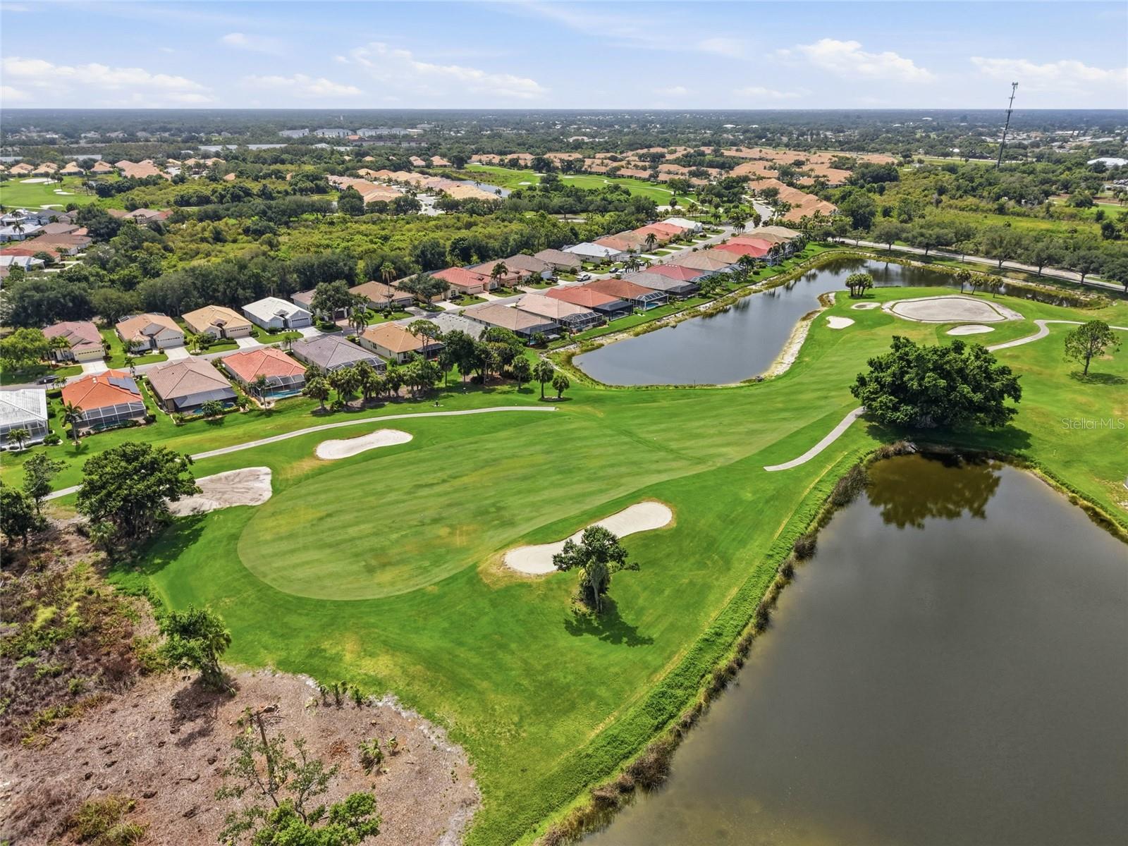 PELICAN POINTE GOLF & COUNTRY CLUB - Residential