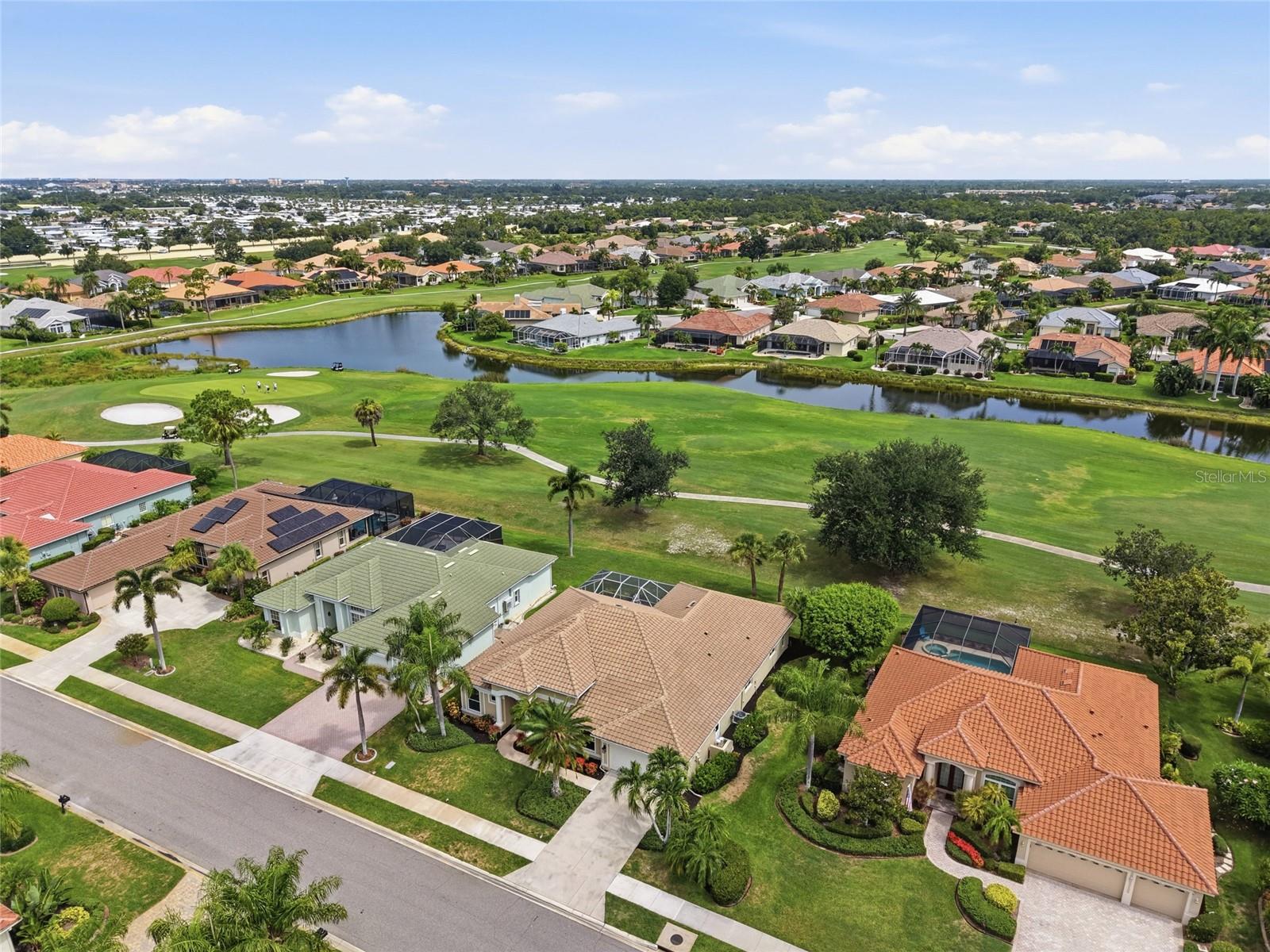 PELICAN POINTE GOLF & COUNTRY CLUB - Residential