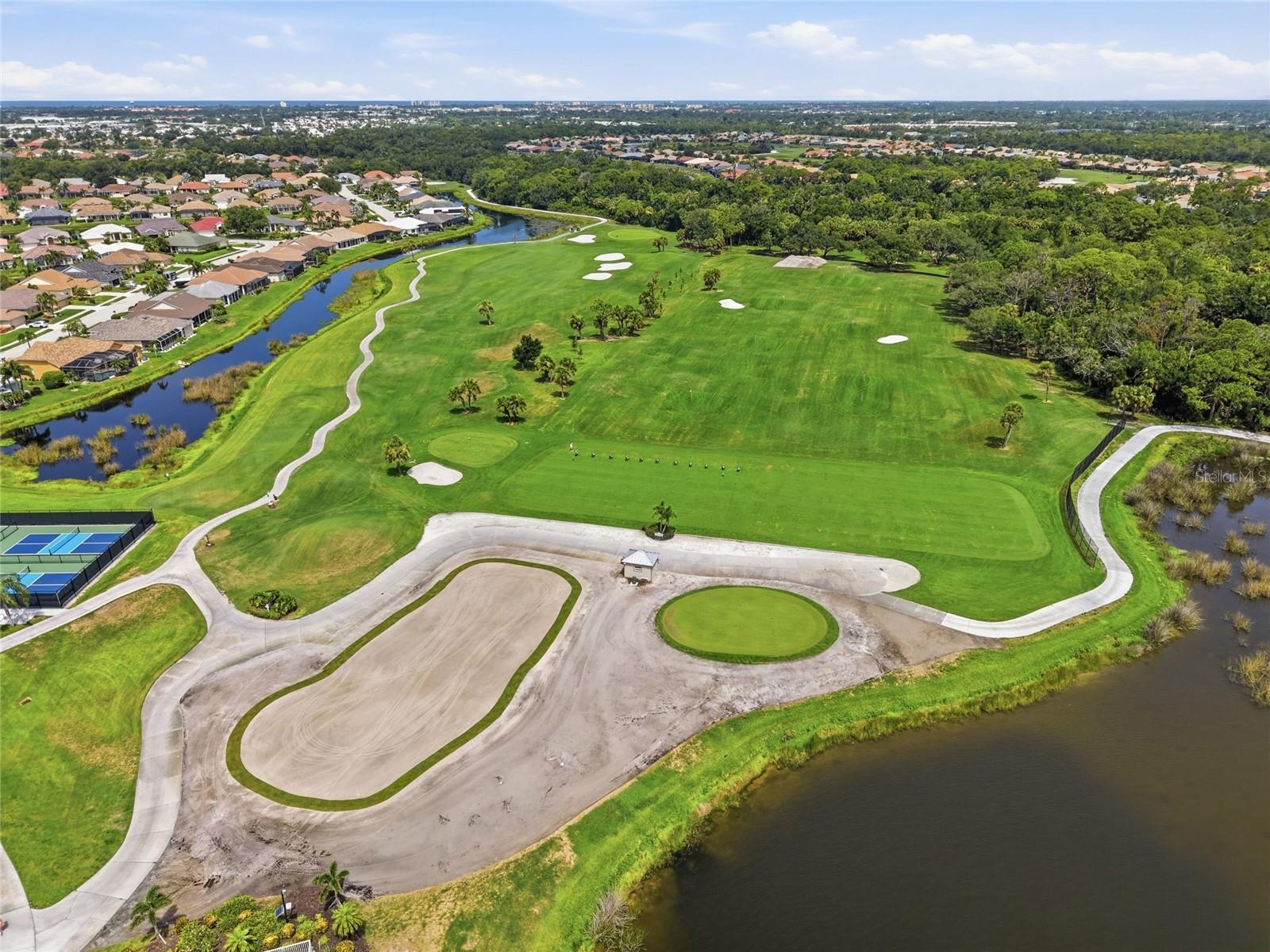 PELICAN POINTE GOLF & COUNTRY CLUB - Residential