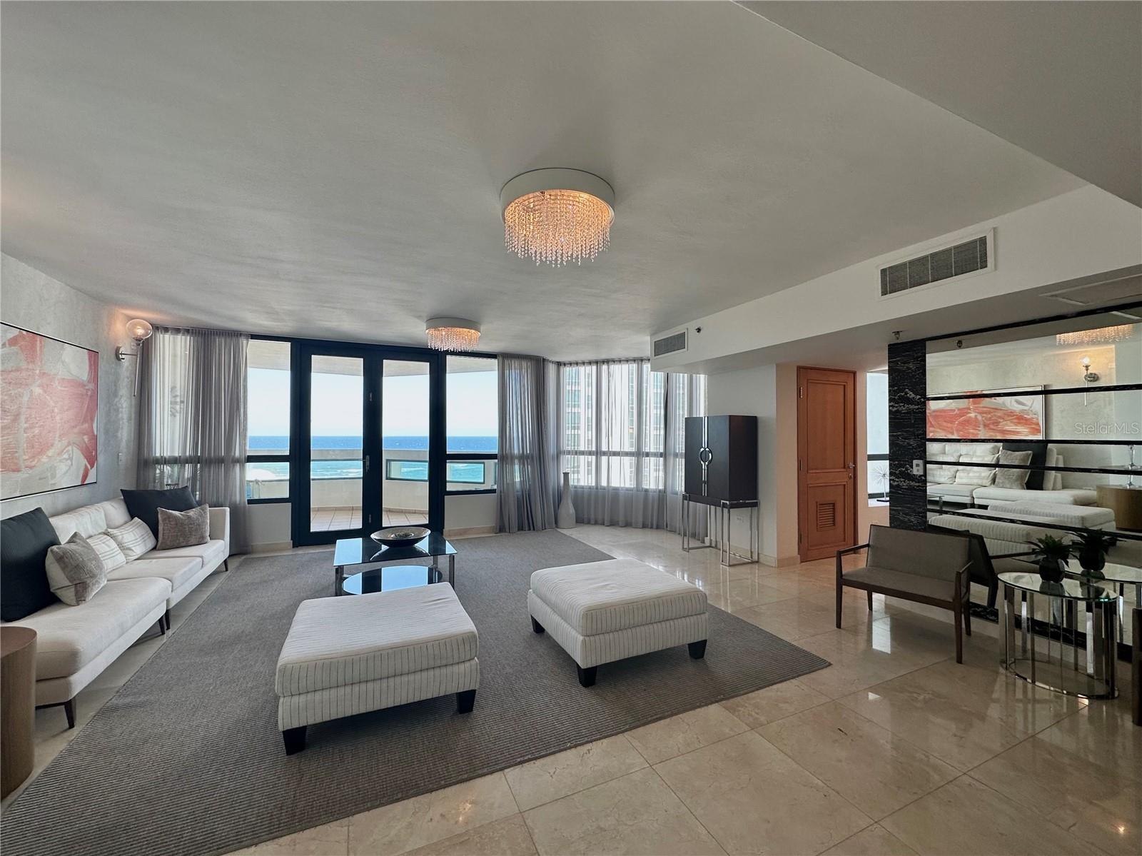 CARIBE PLAZA - Residential