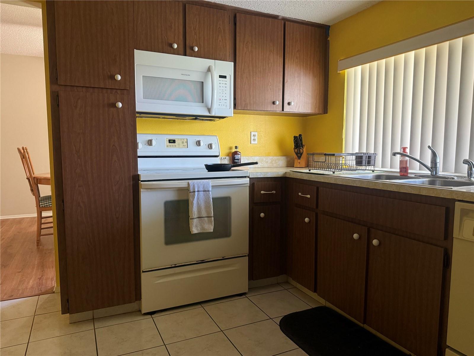 BEACON SQUARE - Residential