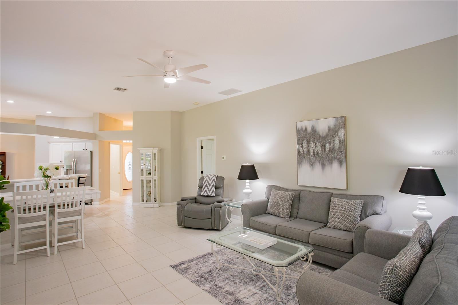 THE LAKES OF JACARANDA - Residential