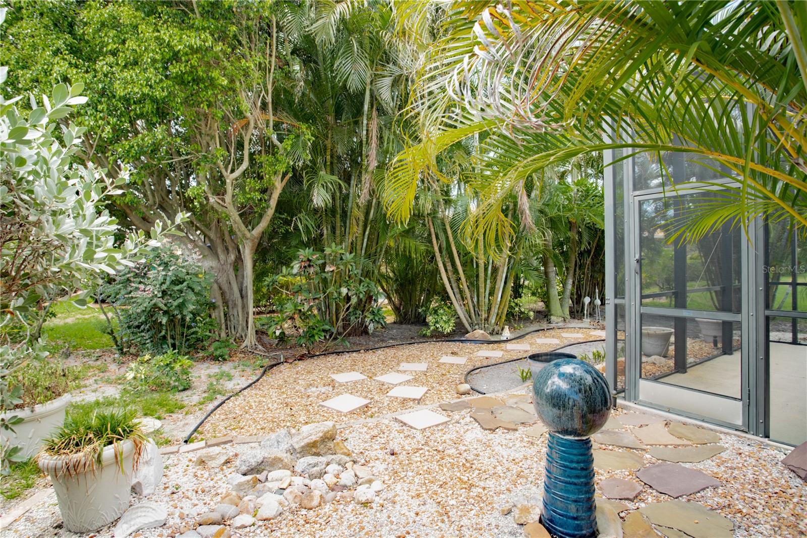 THE LAKES OF JACARANDA - Residential