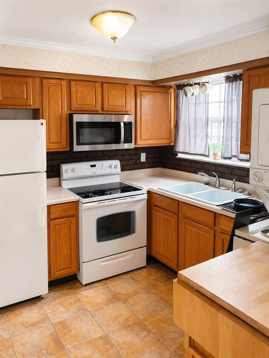 PATRIOT SQUARE APTS - Residential