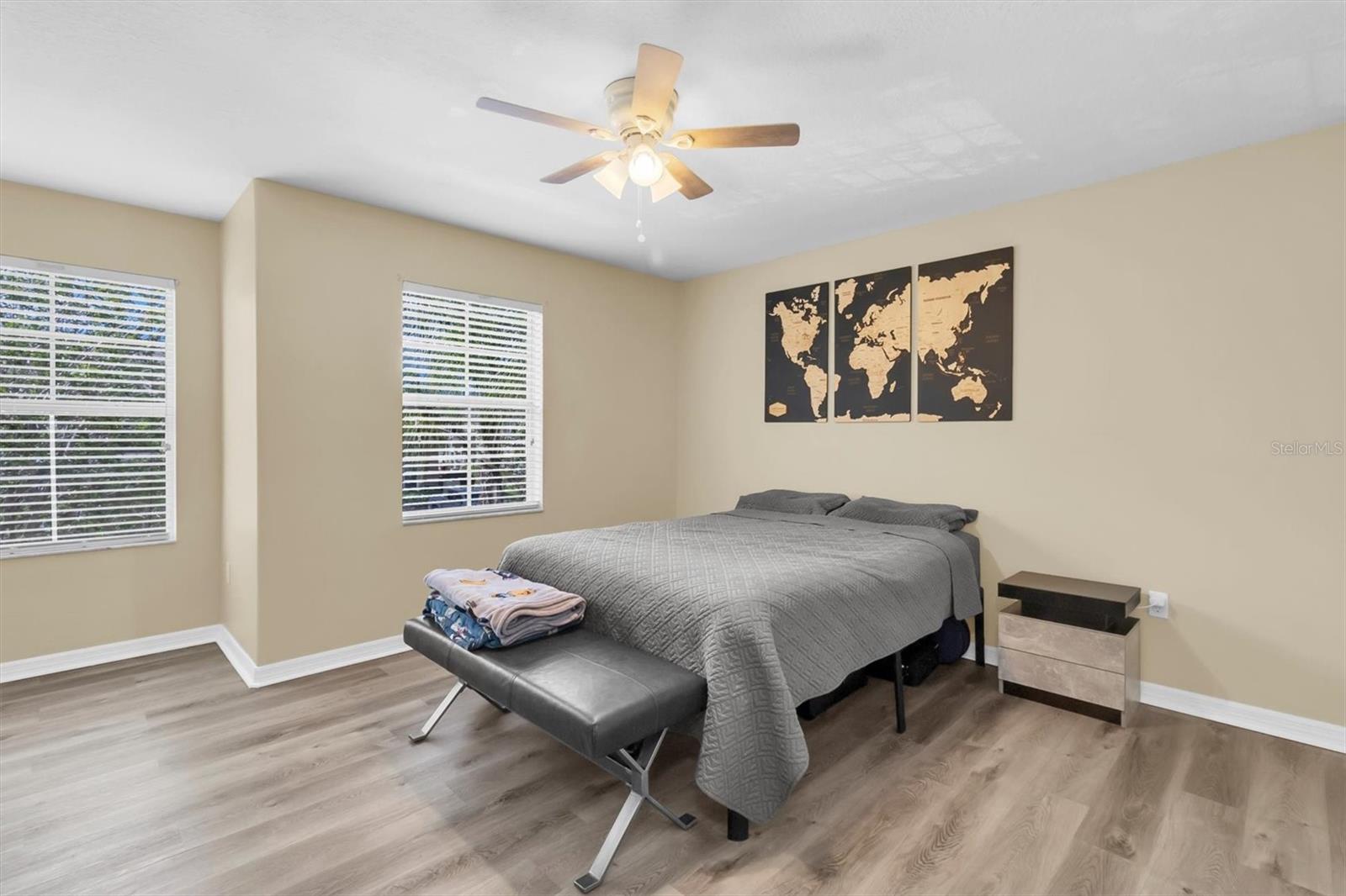 THOUSAND OAKS EAST PH V - Residential