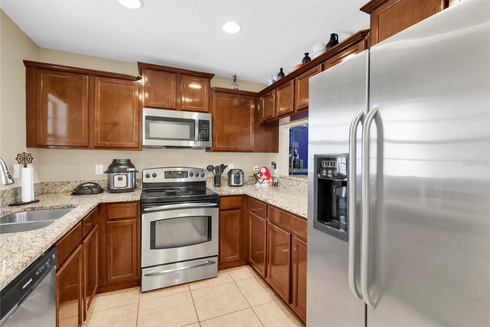 THOUSAND OAKS EAST PH V - Residential