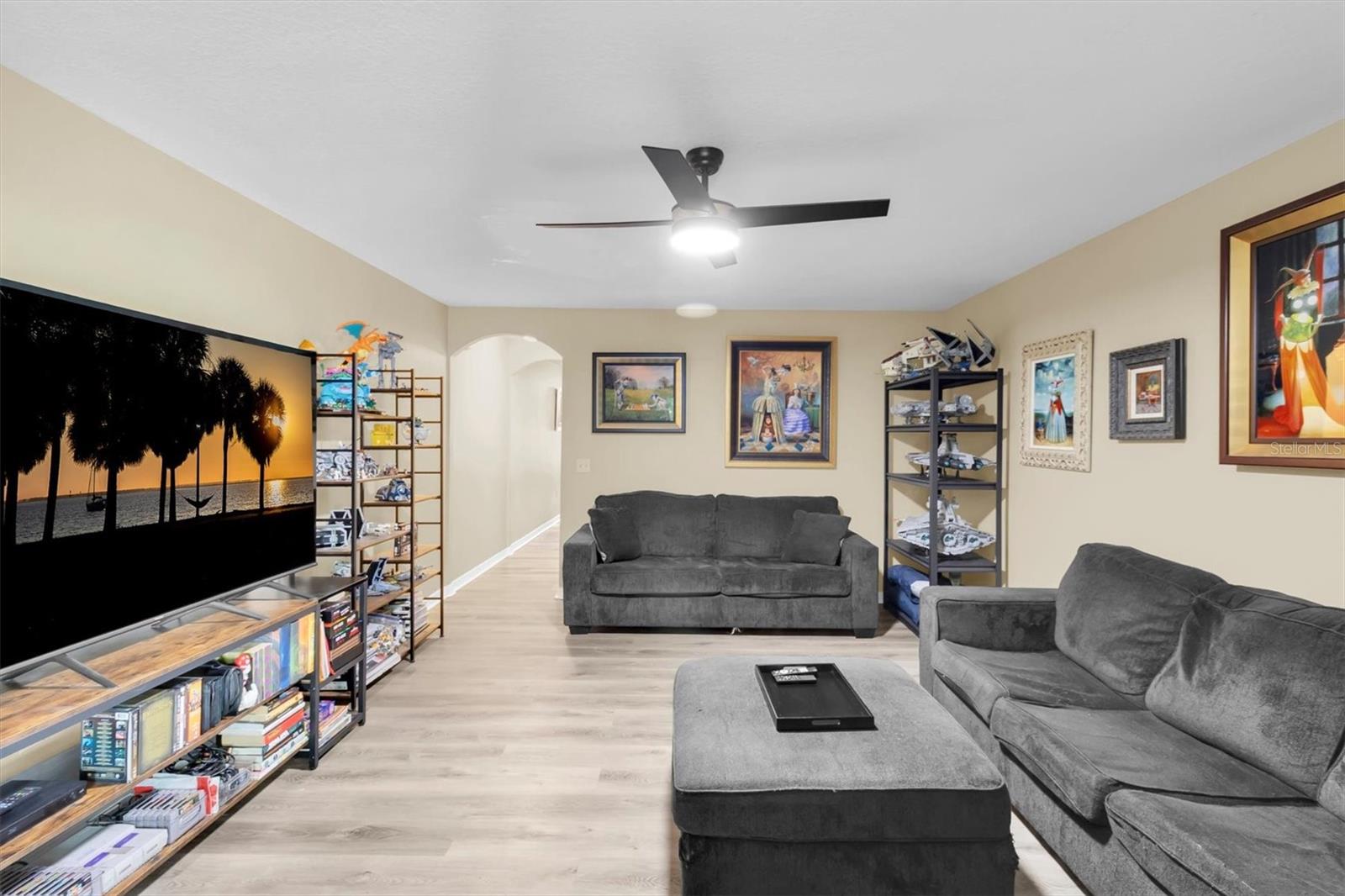 THOUSAND OAKS EAST PH V - Residential