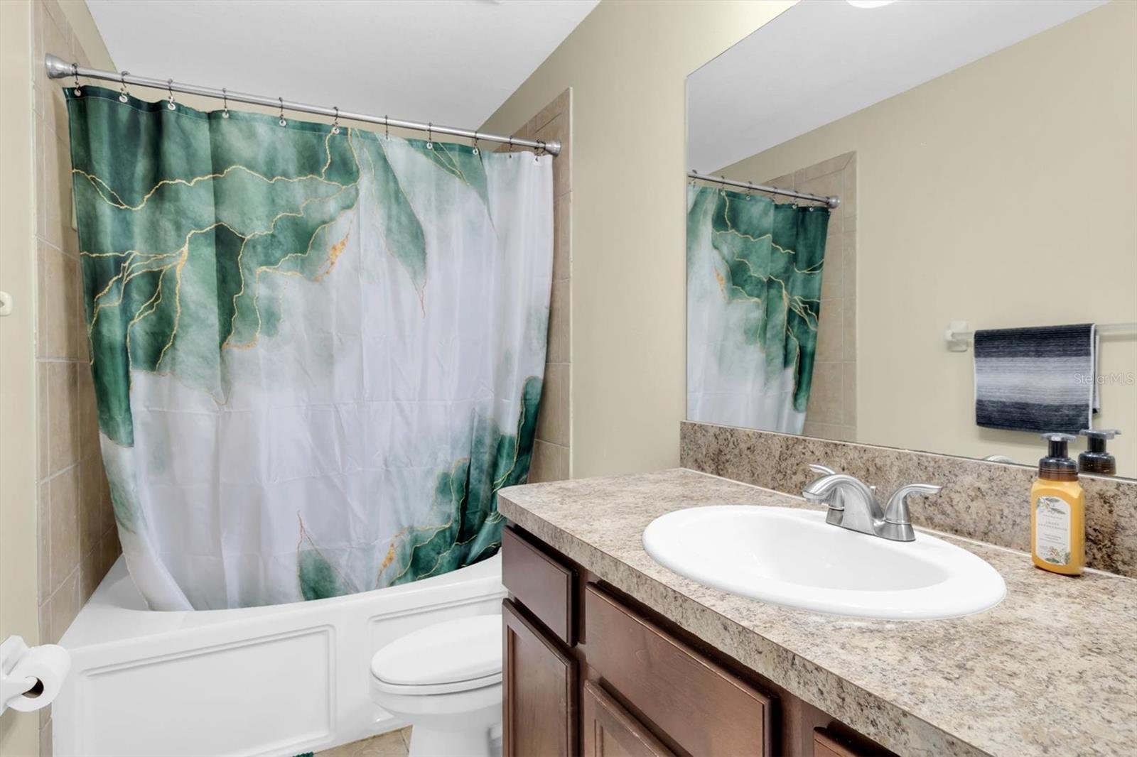 THOUSAND OAKS EAST PH V - Residential