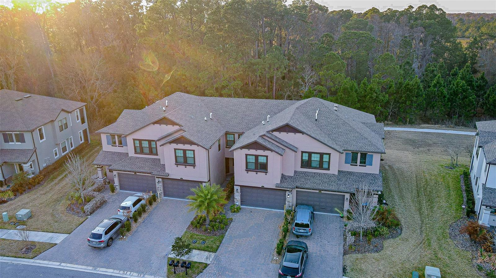 ESTANCIA - Residential