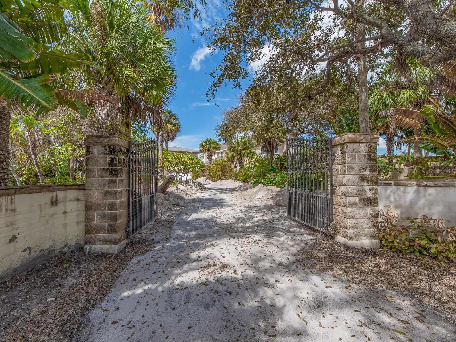 BELLEAIR SHORE - Land