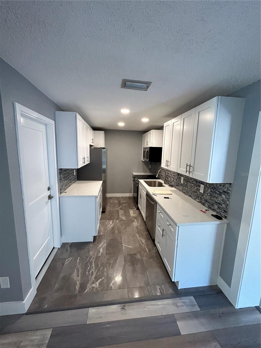 GULFPORT SUB - Residential Lease